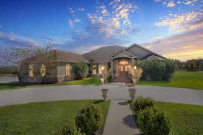 Luxurious 5-Bedroom Oasis with Private Pool home